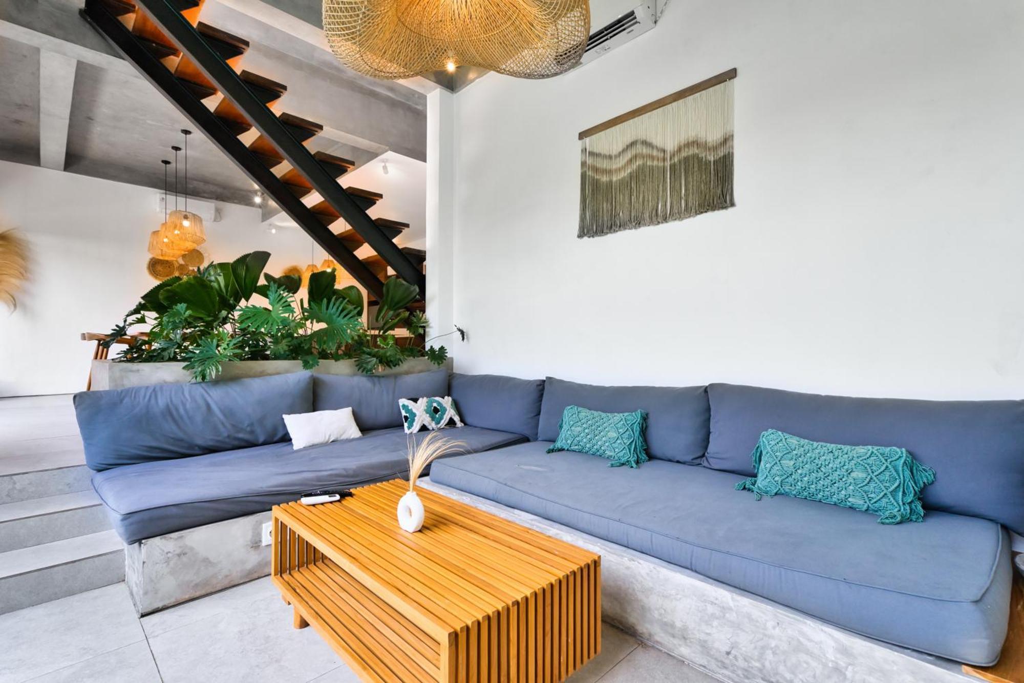 Octo 6 Villa By Betterplace Canggu Extérieur photo