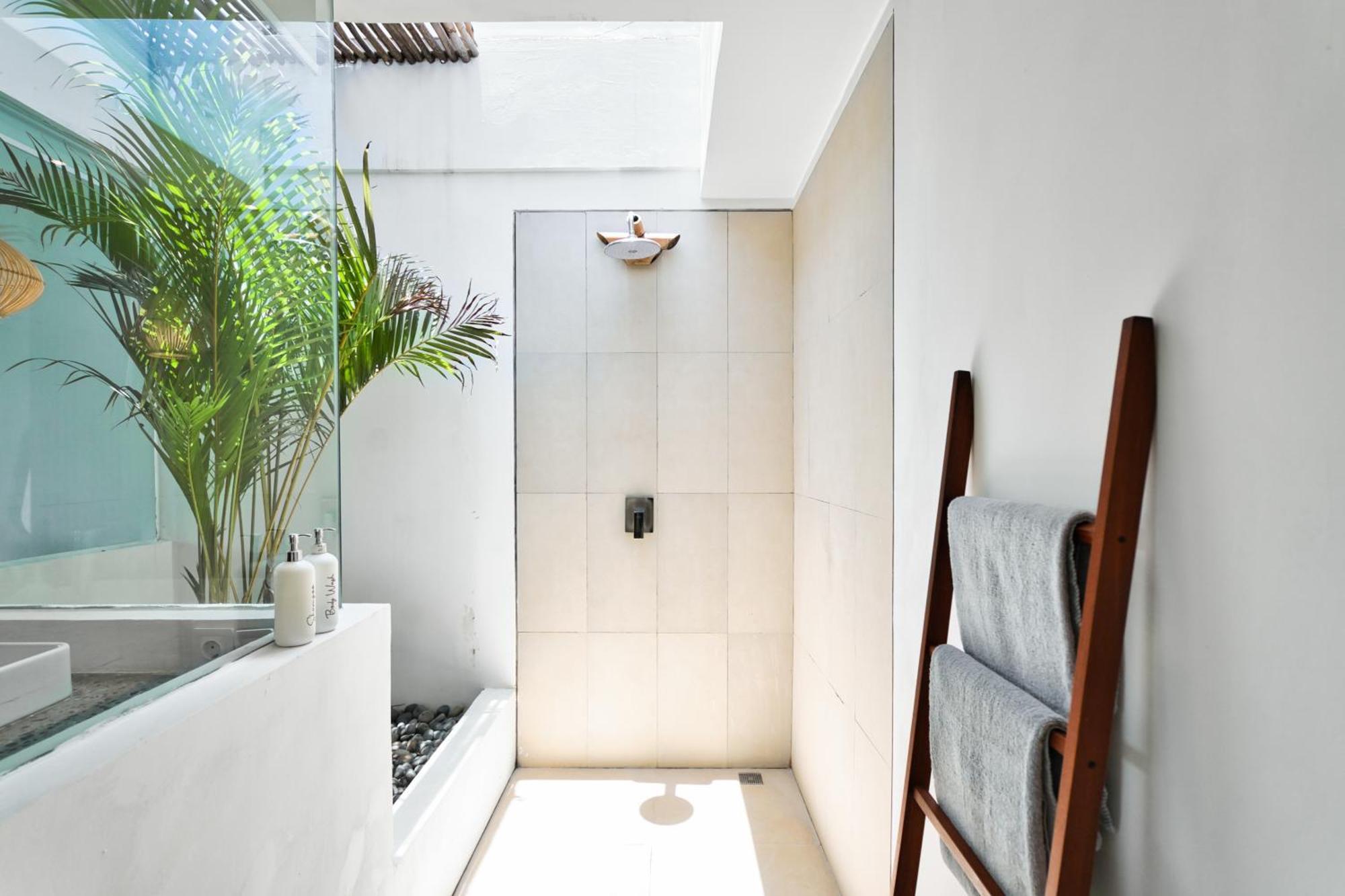 Octo 6 Villa By Betterplace Canggu Extérieur photo